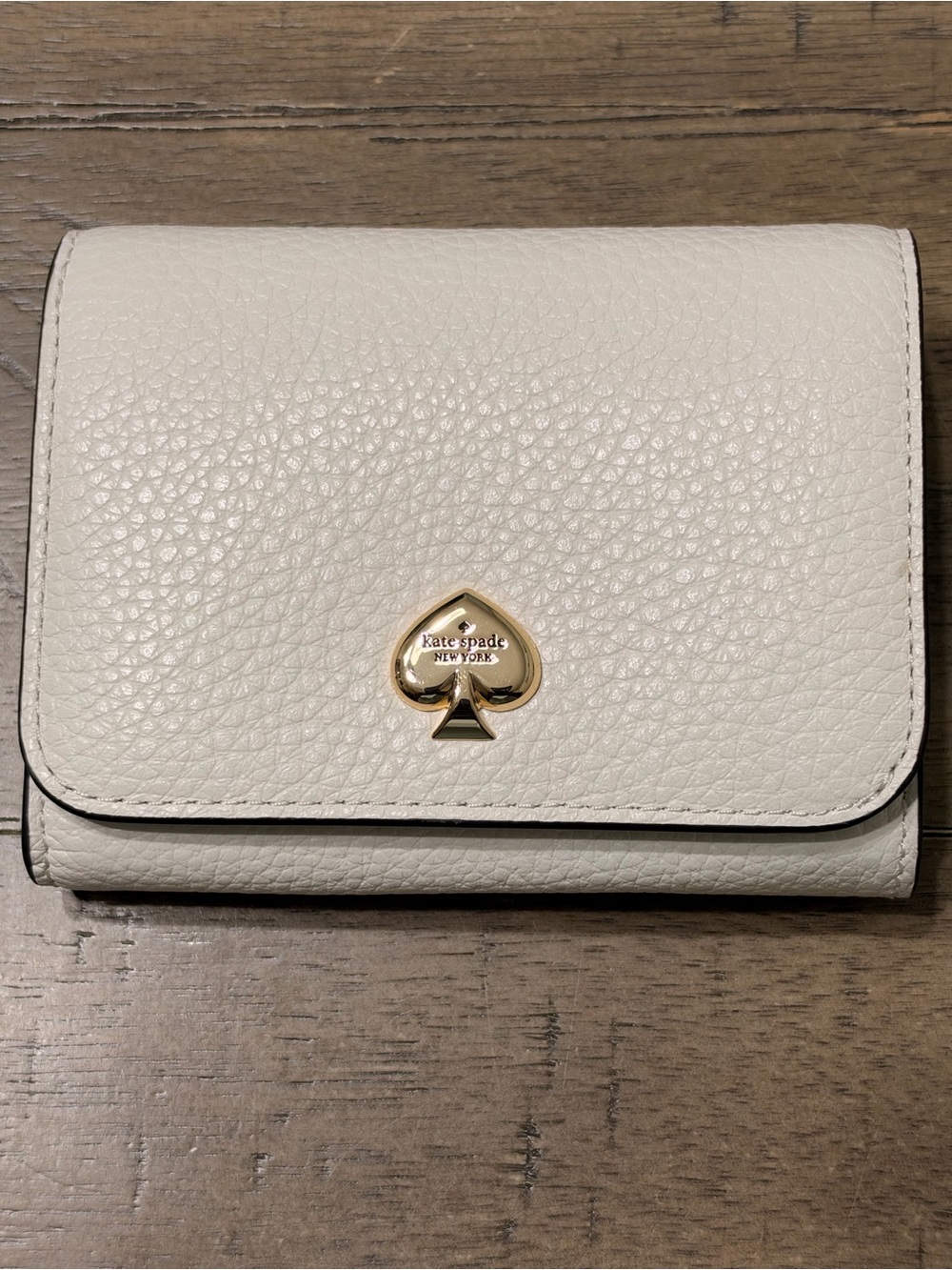 NWOT Kate Spade Cream Pebbled Leather Compact Bifold Wallet